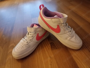 Nike Schuhe Gr. 33