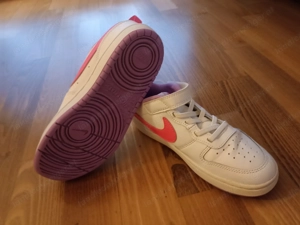 Nike Schuhe Gr. 33 Bild 2