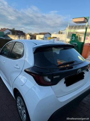 Toyota Yaris 1,5 VVT-i Hybrid Bild 2