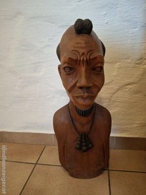 Handgeschnitzte Afrikanische Figuren
