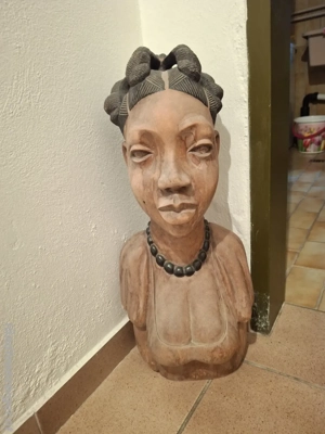 Handgeschnitzte Afrikanische Figuren Bild 2