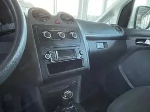 VW Caddy Bild 16