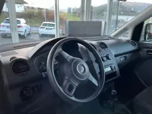 VW Caddy Bild 13