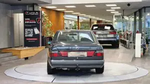 Mercedes-Benz E 300 Bild 6