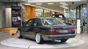 Mercedes-Benz E 300 Bild 5