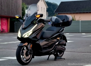 Honda Forza 350   Sehr gepflegt  Bild 1