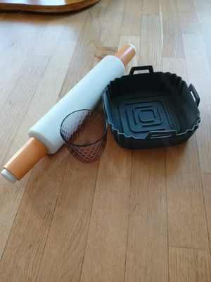 Gläser, Nudelholz, Silikonformen,