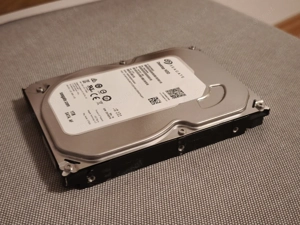 3.5  Festplatte Seagate Desktop HDD 1TB SATA  Bild 2