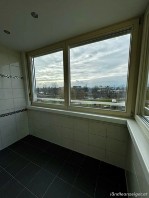 Helle 2-Zimmer Wohnung mit Balkon und Aufzug. Bild 8