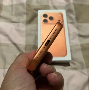 Apple Iphone 17 pro in silver or orange beide brand neu mit 1TB storage. für alle sim netze offen Bild 5