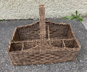 Picknickkorb mit mehreren Fächern 