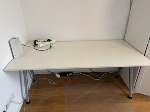 Weißer Schreibtisch höhenverstellbar um 40,  Euro 