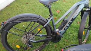 CUBE 2x E-Bikes wenig km  Bild 5