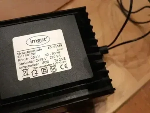 Einlöt-Trafo mit Umschalter Imgut