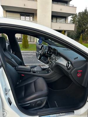 MERCEDES BENZ CLA250 AMG Line - Vollausstattung   Scheckheftgepflegt Bild 2