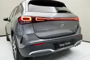 Mercedes-Benz EQA 350 4MATIC Navi Leder ACC PDC SpurH Pano HUD Bild 12