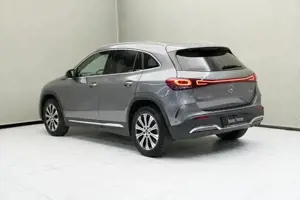 Mercedes-Benz EQA 350 4MATIC Navi Leder ACC PDC SpurH Pano HUD Bild 10
