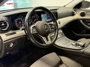 Mercedes-Benz E 300 Bild 10
