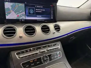 Mercedes-Benz E 300 Bild 13