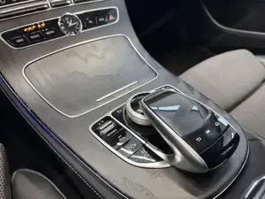 Mercedes-Benz E 300 Bild 14