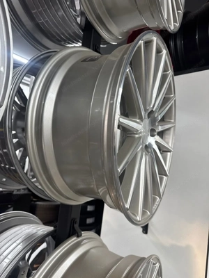 Vossen VFS2 Flow Formed 19 Zoll 5x112   Silber poliert   Neuwertig Bild 4