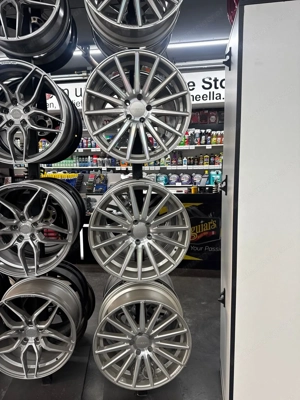 Vossen VFS2 Flow Formed 19 Zoll 5x112   Silber poliert   Neuwertig