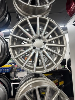 Vossen VFS2 Flow Formed 19 Zoll 5x112   Silber poliert   Neuwertig Bild 2