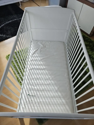 Gitterbett weiss inkl. Matratze, Himmel und Seitenpolster Bild 2