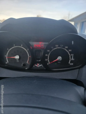 Ford Fiesta mit wenig Laufleistung  Bild 5