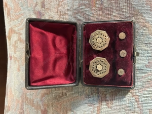 Alte Manschettenknöpfe aus der K&K-Zeit