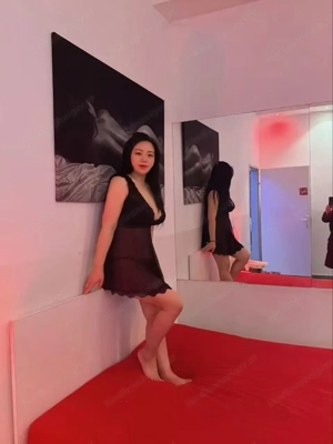 Biete erotische Nuru Massage für Kenner & Genießer Bild 5