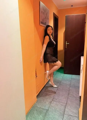 Biete erotische Nuru Massage für Kenner & Genießer Bild 3