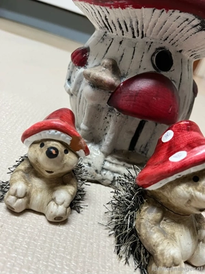 Igelfamilie mit Igelhaus Bild 4