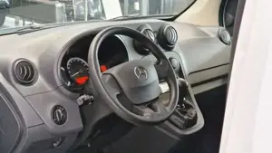 Mercedes-Benz  Bild 15