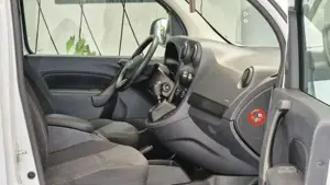 Mercedes-Benz  Bild 16