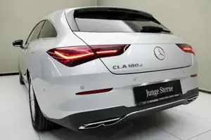 Mercedes-Benz CLA 180 Shooting Brake Bild 12
