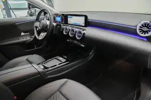 Mercedes-Benz CLA 180 Shooting Brake Bild 8