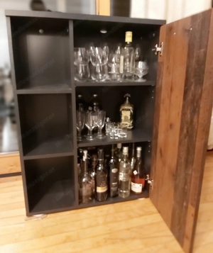 2 Wohnzimmerschränke zum verkaufen 97x 70x 34 Bild 5