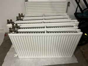Heizkörper in verschiedenen Größen Bild 5