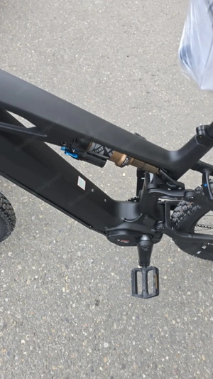 Mountain E Bike nagelneu  Bild 2