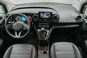 Mercedes-Benz T 180 PROGRESSIVE Lang Navi PDC KAM KlimaA SpurH Bild 6