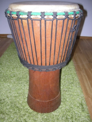 Djembe  handgefertigt