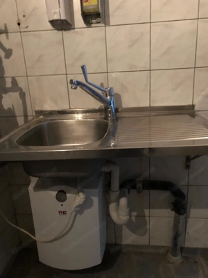 Waschbecken mit Boiler Bild 2