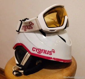 Skihelm mit Skibrille