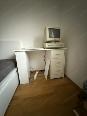  Schreibtisch mit Tastaturlade weiß unbenutzt für Planungs- und Designideen gekauft