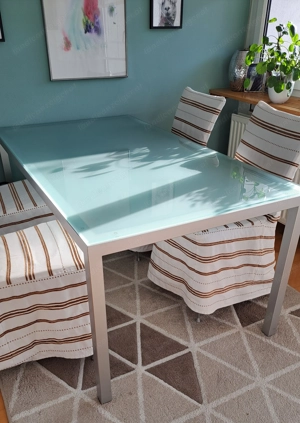 Hochwertiger Esstisch aus Glas 