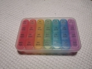 Medikamentebox farblich 