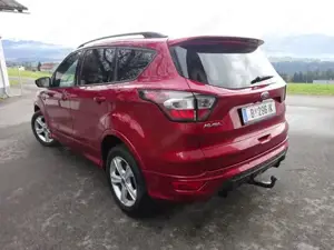 Ford Kuga 2.0 TDCi  ST -Line Allrad  Automatic Bild 3