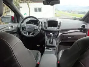 Ford Kuga 2.0 TDCi  ST -Line Allrad  Automatic Bild 6