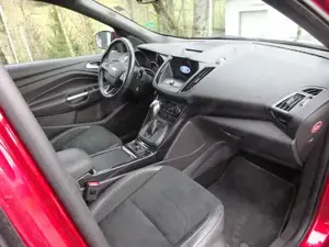 Ford Kuga 2.0 TDCi  ST -Line Allrad  Automatic Bild 5